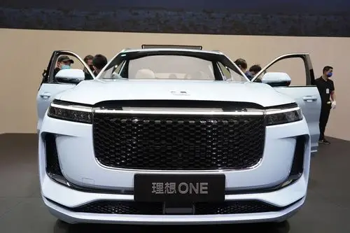 2021上海车展理想one智能电动车惊艳亮相中大型suv家庭的主力车型