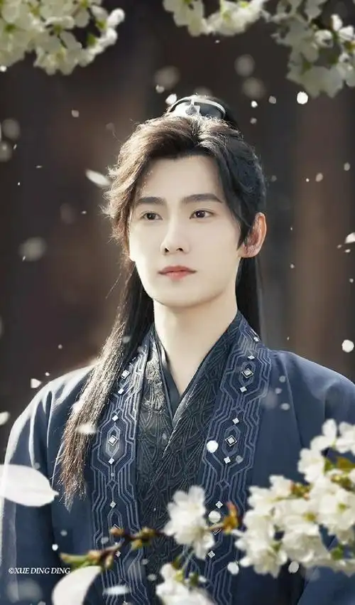 杨洋且试天下白衣古装路透#杨洋新剧白色古装最新路透96,这是什么