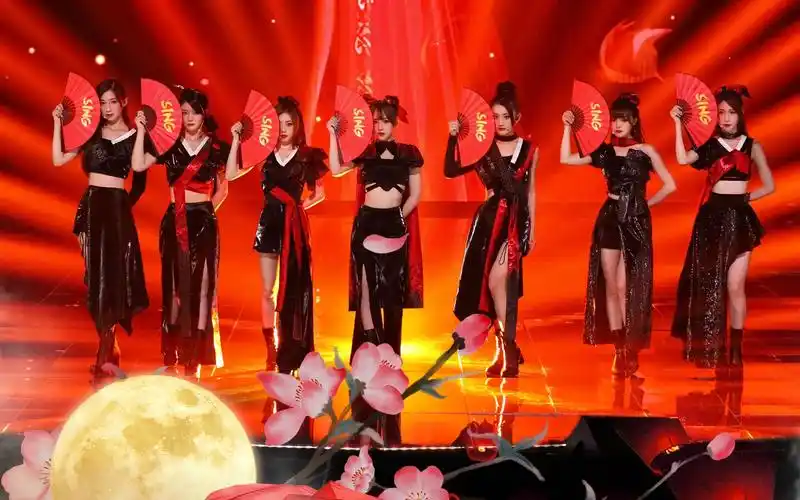 【炙热的我们】别样性感→sing女团国风热舞《寄明月》