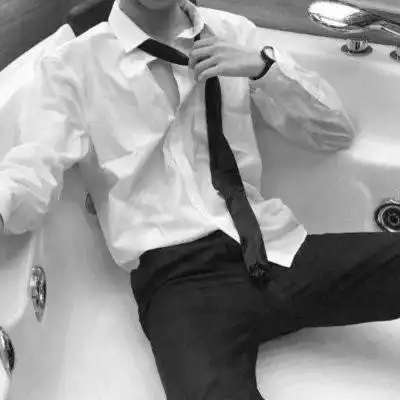 2021流行的男生部位半身头像