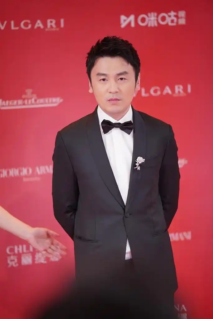 吹哨人亮相上影节汤唯圆梦雷佳音挑战说英文