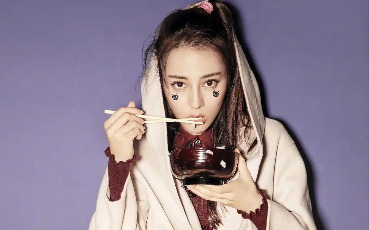 迪丽热巴时尚写真大片高清图片壁纸