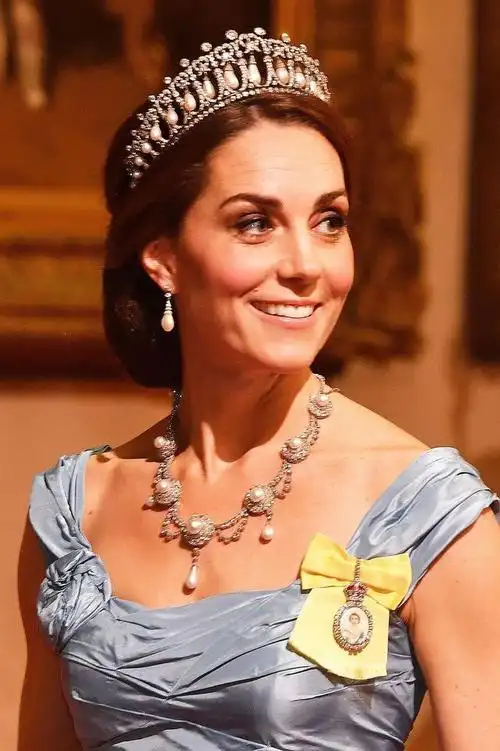 如果女人只能拥有一件珠宝,那一定是珍珠!盘点英国王室珍珠珠宝