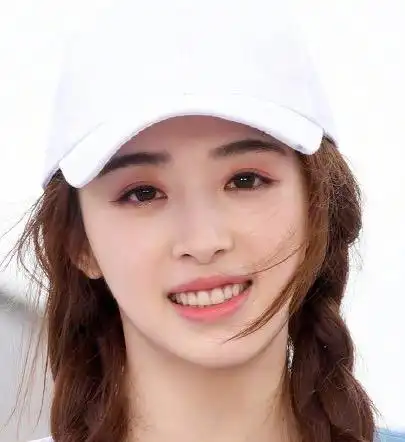 张含韵笑的真好看