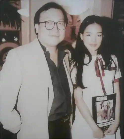 邱淑贞情史风云后,明智抉择嫁富豪,智慧与美貌并存!