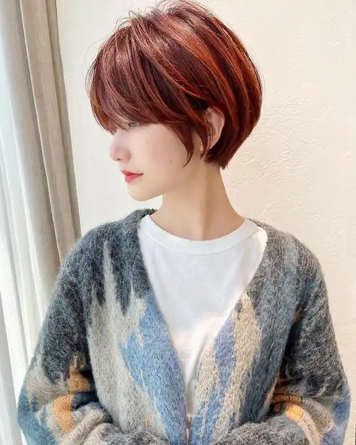 追求个性的女生那必定是短发更理想