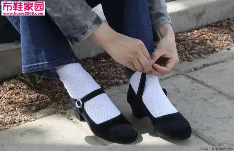 【布鞋情怀】布鞋美足诱惑(配牛仔裤)(128p)