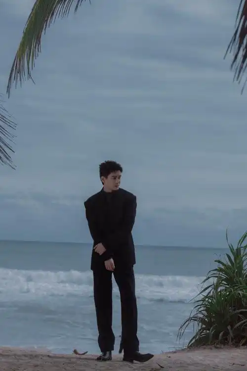 熊梓淇超话98逐浪而至,海风中邂逅怦然暖冬.