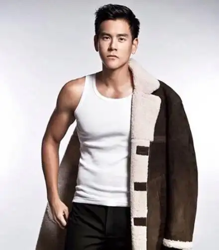 彭于晏超话#有肌肉才配穿背心#这个话题彭艾迪必须有名字!