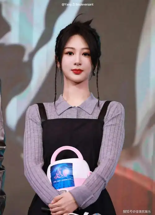 杨紫票房总成绩破80亿,客串了几个角色,网友:没有她票房会更高_电影