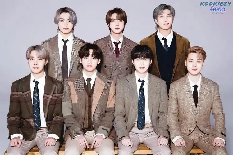 防弹少年团八周年团体照曝光每一个人都变成熟南韩顶尖男团