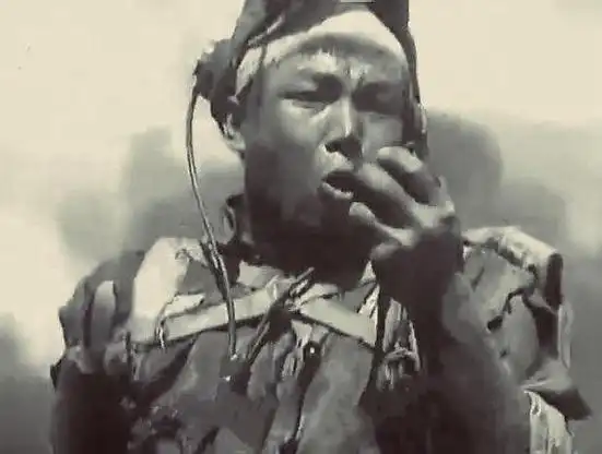 当年大喊"向我开炮"的英雄,为何现今只能靠摆地摊,蹬三轮生活