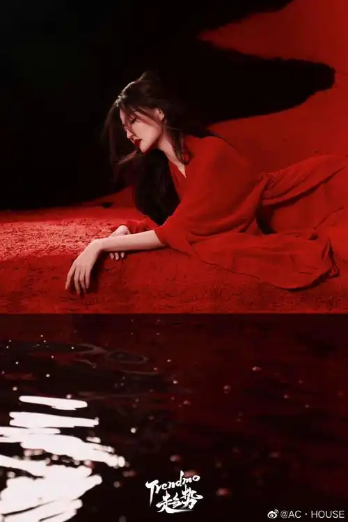 徐璐古风寸照好惊艳##徐璐红衣侠女大片##古风##服装设计##时尚大