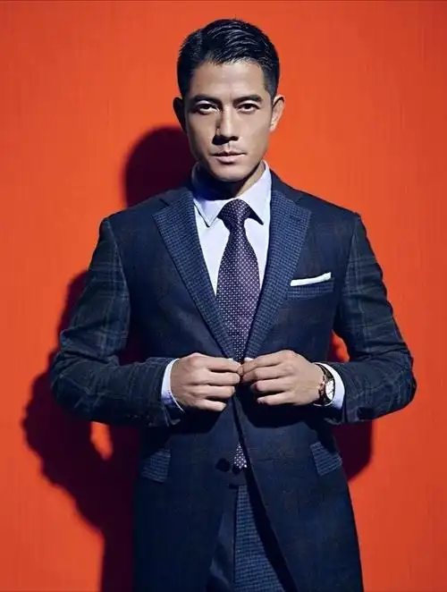 郭富城受邀出席tvb台庆活动,57岁的他依旧帅气十足,魅力四射!-度小视