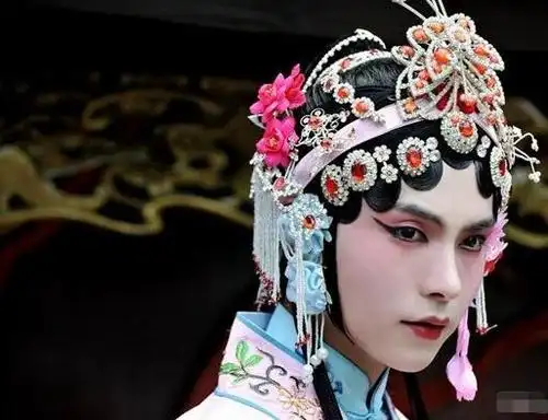 【图】网友赞马天宇女装好漂亮 看看他令人心动的男扮女装照