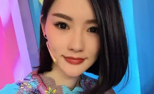 沐奕杉整容照片浑身散发着迷迭香的美人是人造的