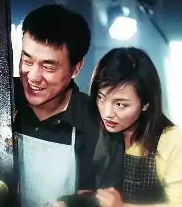 从未有绯闻,还把家中的财政大权交给妻子管理_何冰_李海洋_房子