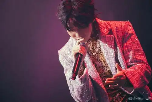 说唱圈丨福克斯道歉活死人集体发声ty杨晓川反击歧视pgone加入翻唱大