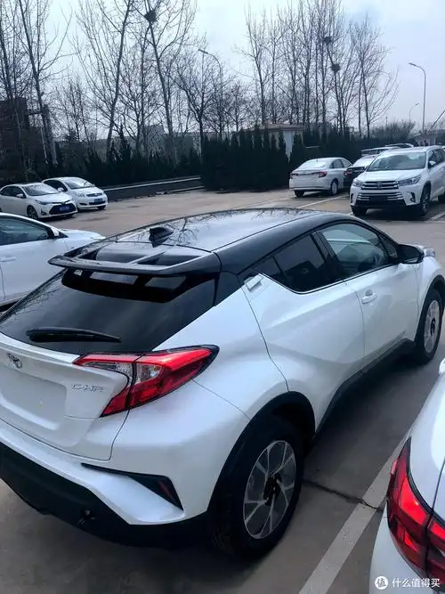 可能是现在女士代步车的最佳选择之一广汽丰田chr购置简评