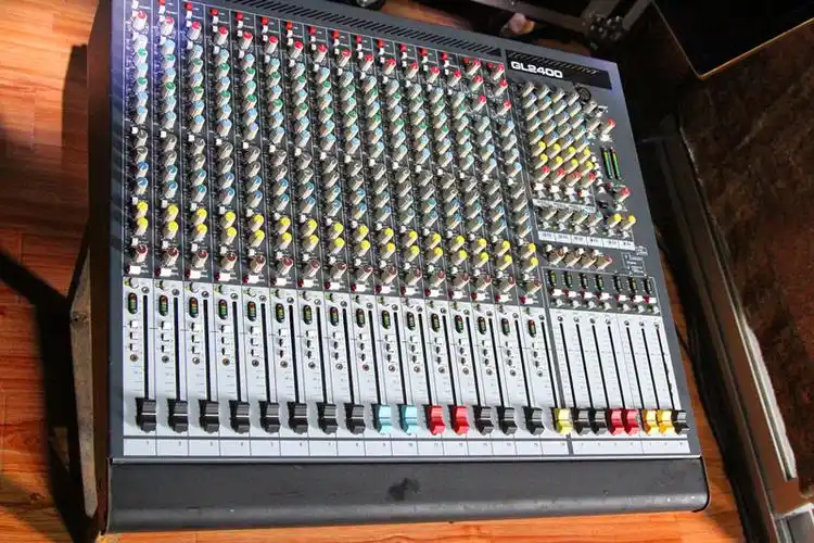 艾伦gl2400 16路调音台