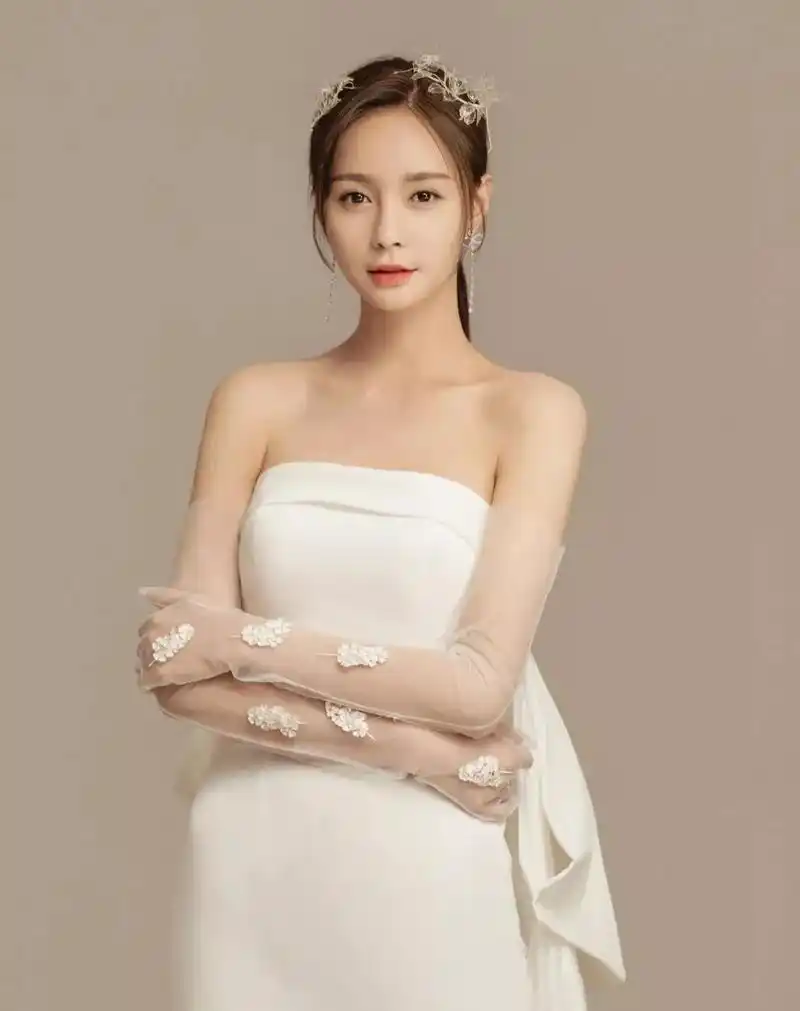 沈梦辰婚纱礼服造型