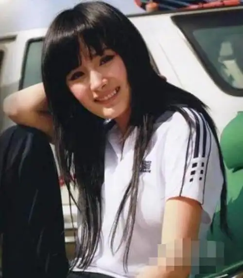 杨幂出道照出道早期的杨幂原来土得和我们那么像