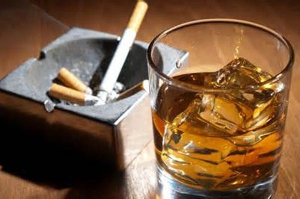 相比,会有额外10名男性和14名女性在他们人生中的某个时间点罹患癌症