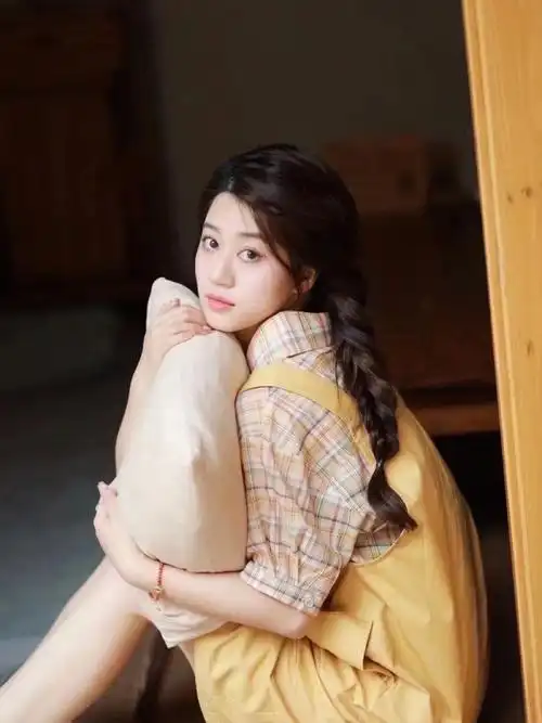 菀草壹文艺女青年减龄显嫩格子连衣裙