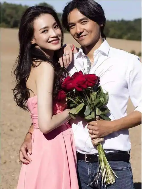 "一脱成名"的舒淇,两次被男友分手,现人生翻盘_王晶_写真_黎明