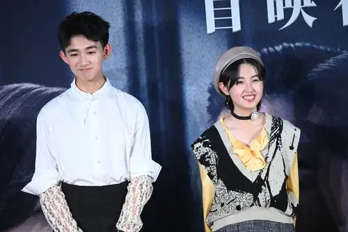 组图:《秘密访客》举办首映礼 段奕宏张子枫荣梓杉等出席