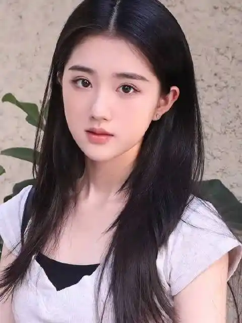 巨蟹座校花美女小姐姐