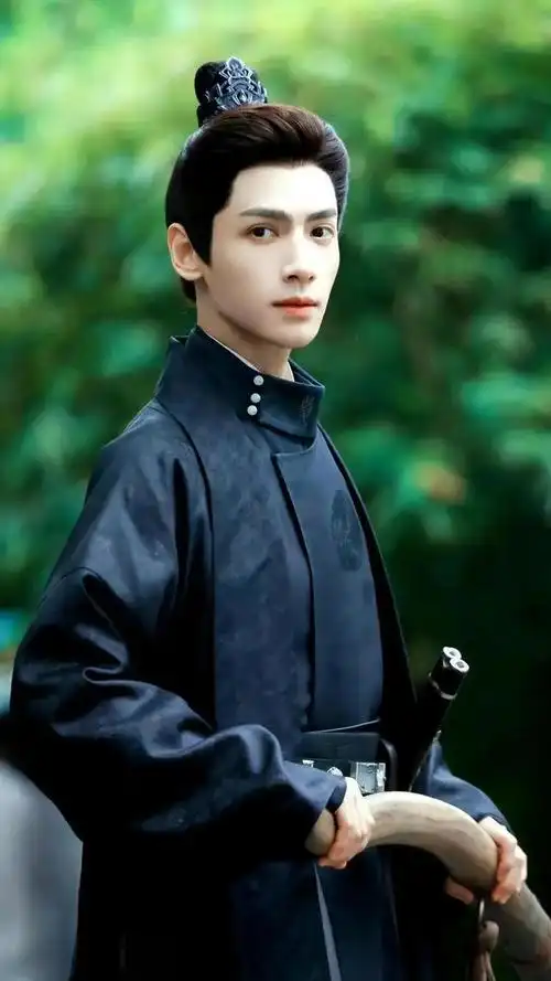 罗云熙新剧造型比澹台烬好看太多了,有没有