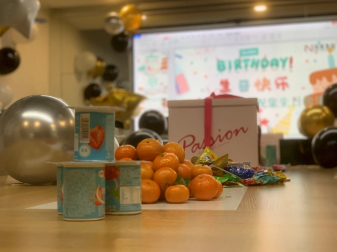 12月29日,在冬日的暖阳里,郅辉集团三,四季度职工生日会温情开启.