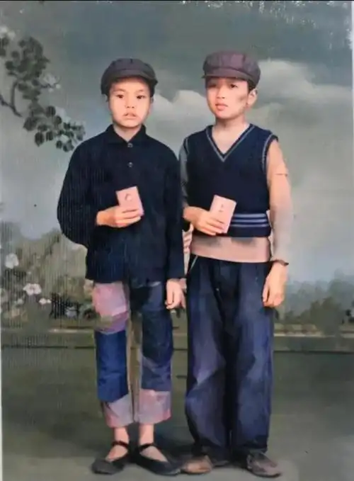 老照片:60年代穿着补丁衣服的孩子,民国的高僧慈航法师留影!