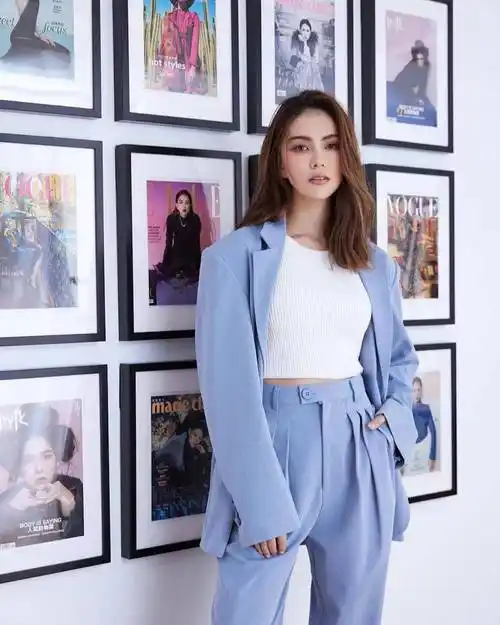 昆凌晒泳装获周杰伦秒赞!