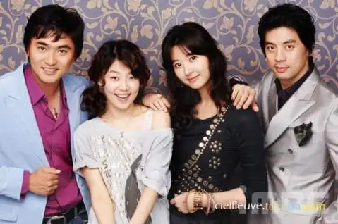 很少看韩剧的,那些磨磨唧唧,哭哭啼啼的剧情总让我忍无可忍……但是