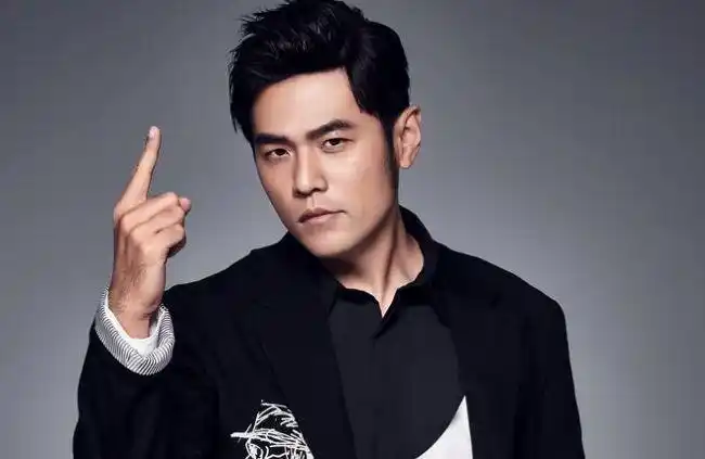 中国十大热门男明星 长得帅演技又好 - 明星 - 一点排行网