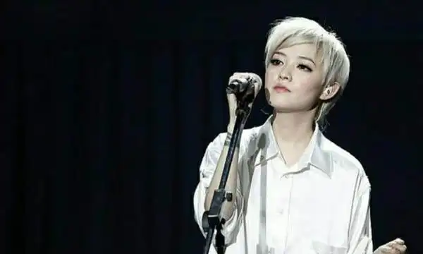 刘维一首歌唱哭范晓萱 刘维和范晓萱什么关系