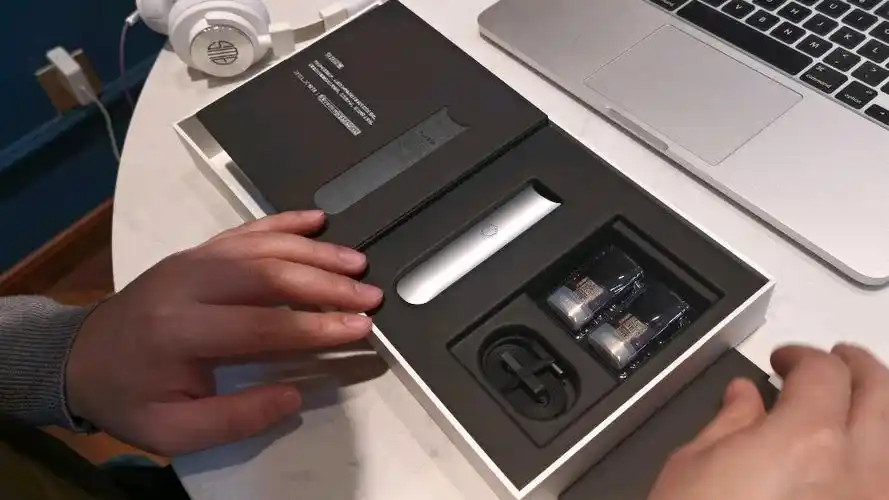 悦刻二代阿尔法开箱