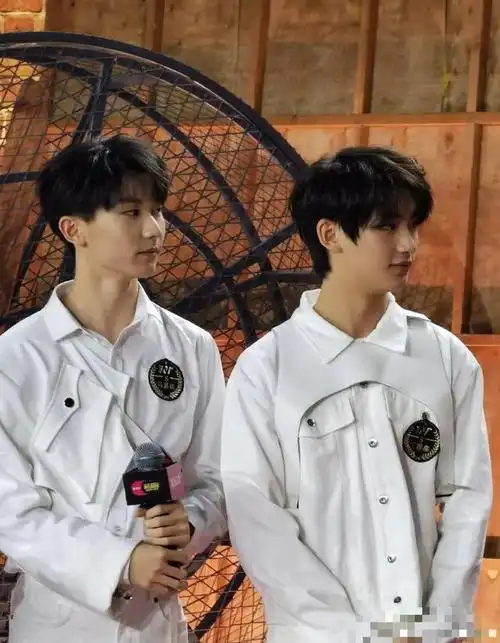 马嘉祺超过易烊千玺?唱跳俱佳公司大力扶持,演技还获章子怡点赞