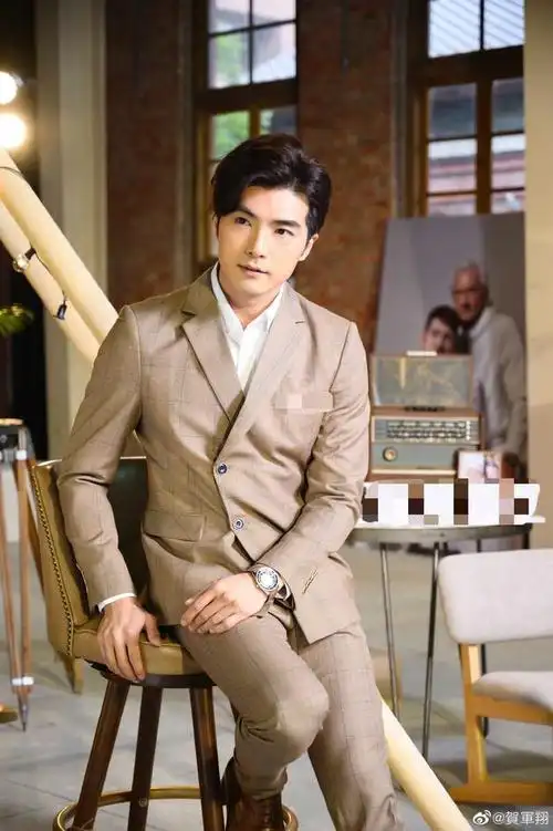 贺军翔为剧健身却反弹 自曝有意再生娃3个不嫌多