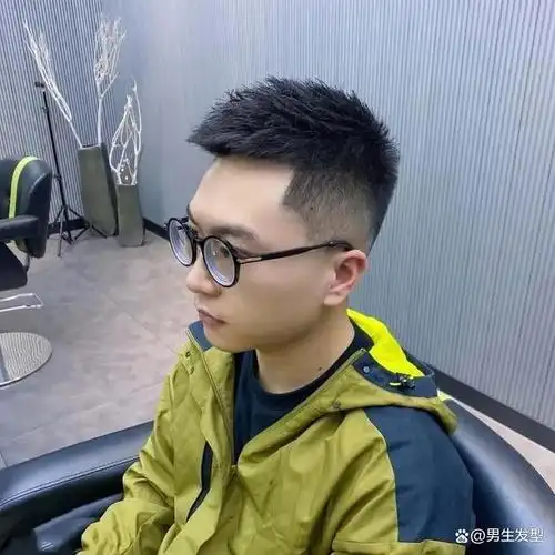 男生剪"前刺发型"太帅气了,试试这3款,尽显潮男范儿