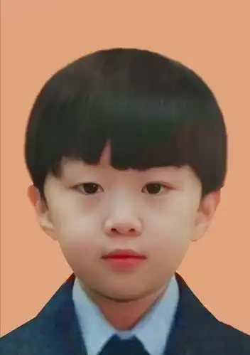 范丞丞童年照曝光似奶团子西瓜头小圆脸尽显呆萌