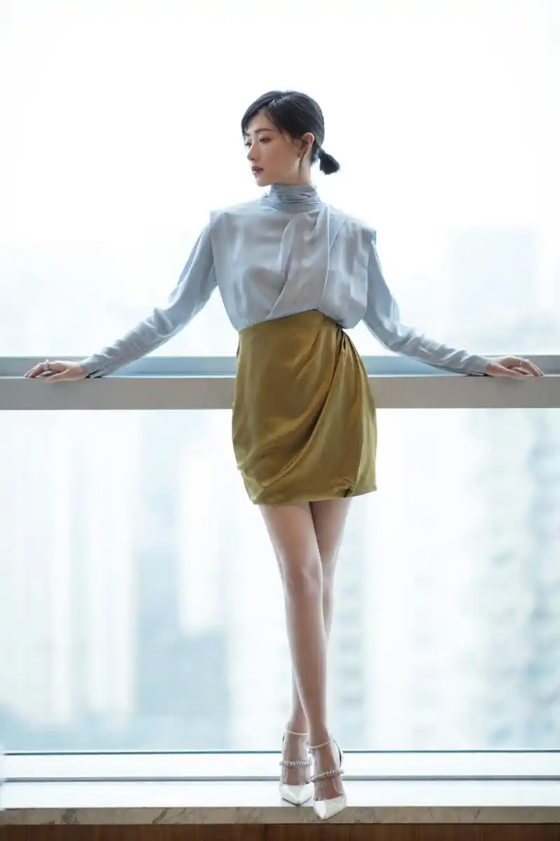 万茜 白色高跟鞋[爱你][色] #万茜