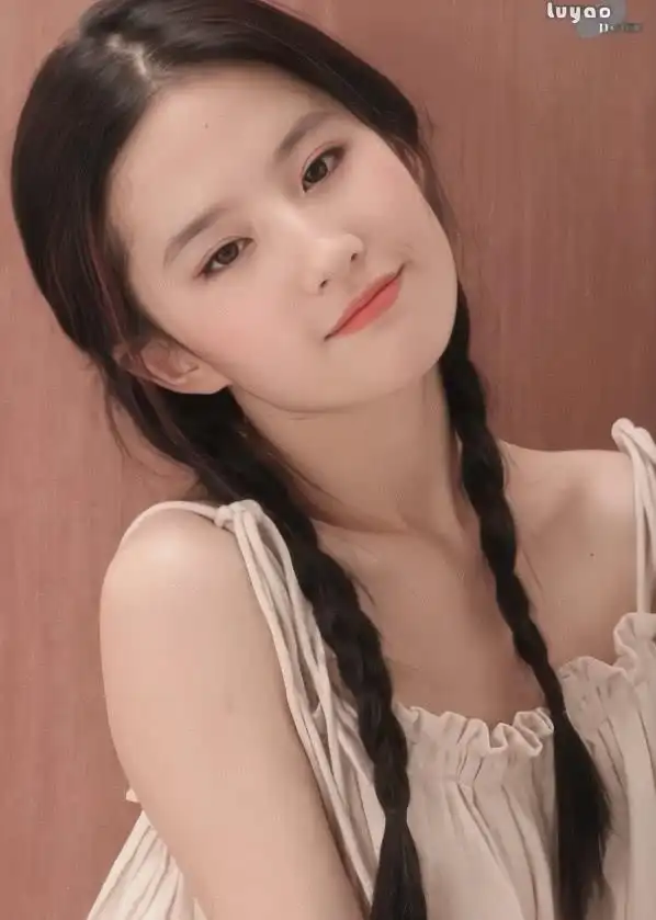 17岁刘亦菲"睡衣照"曝光,抬起胳膊那一刻,网友:我沦陷了!