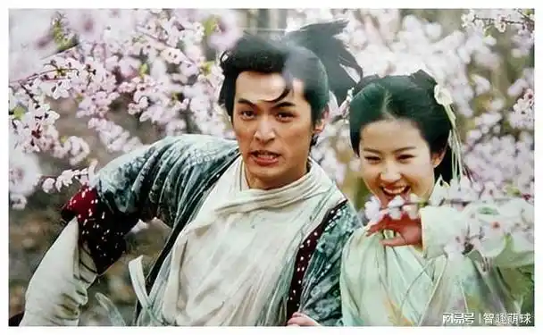 从赵灵儿到神仙姐姐无惧黑料的刘亦菲她真的做到了爱自己