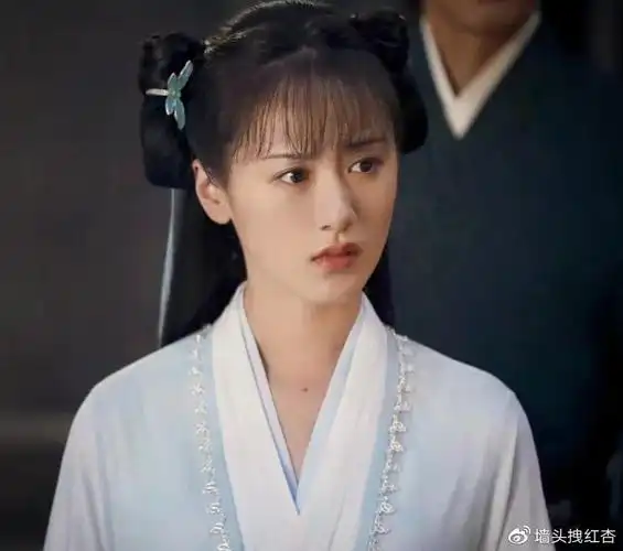 袁冰妍貂蝉造型惊艳众人怼脸照公开却暴露29岁皮肤状态