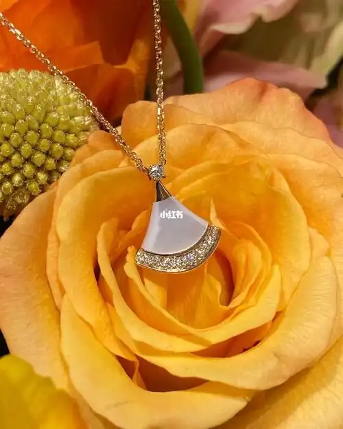 宝格丽diva小扇子项链