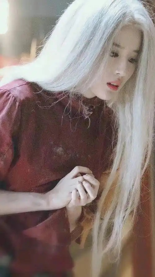 原创演员白发造型有人像狐狸有人似女鬼刘亦菲一言难尽