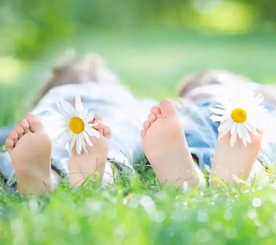 宝宝光脚丫到底好不好听听科学解释别再什么也不懂了